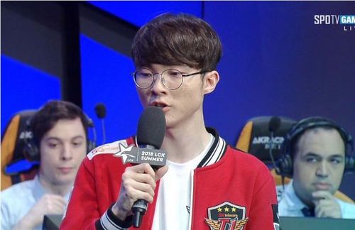 Faker在英雄联盟中主打什么位置?