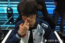 Faker的搞怪瞬间:电竞之神的另一面