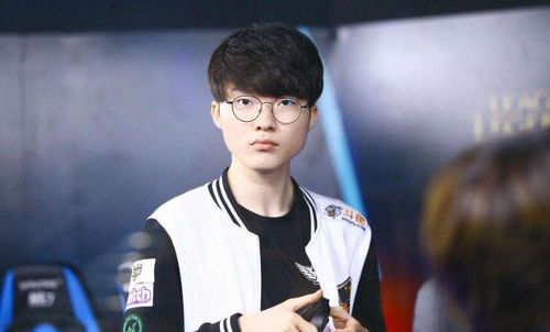 Faker巅峰对决Rookie:中单之王的单杀时刻