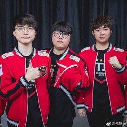 Faker经典表情包:绷不住笑的电竞名场面
