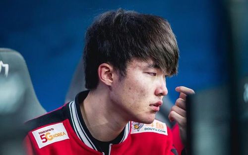 Faker的职业生涯起点：从何时开始征战赛场