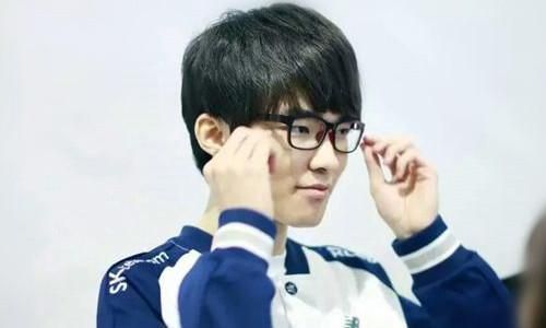 Faker:电竞传奇的年龄之谜