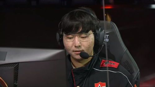 Faker见证ShowMaker采访后的感慨