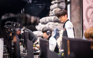Faker赛后采访情绪崩溃:电竞传奇背后的压力与坚持